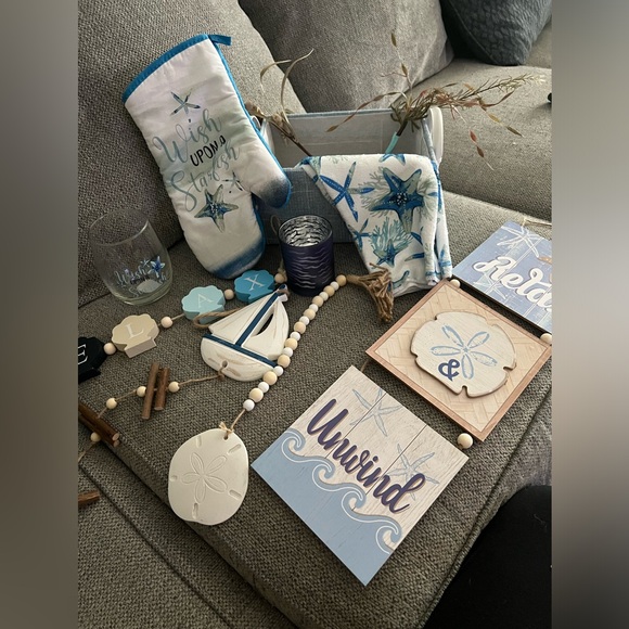 Gift basket for beach house vibe gift. - Picture 1 of 2
